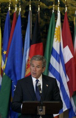 Bush wzywa w ONZ do pomocy w budowie demokracji w Iraku