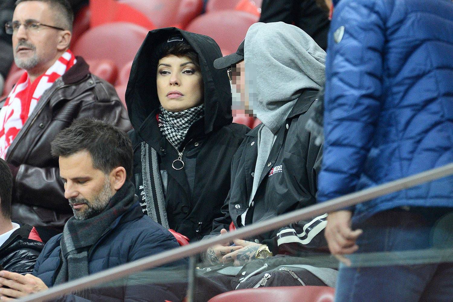 Dorota Gardias na meczu Polska-Słowenia w towarzystwie tajemniczego mężczyzny