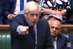 Chaos, rebelia i klęska Borisa Johnsona. Widmo brexitu oddala się
