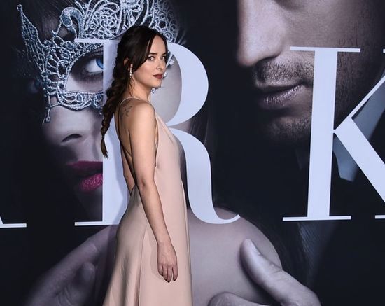 Dakota Johnson na premierze filmu "Ciemniejsza strona Greya"