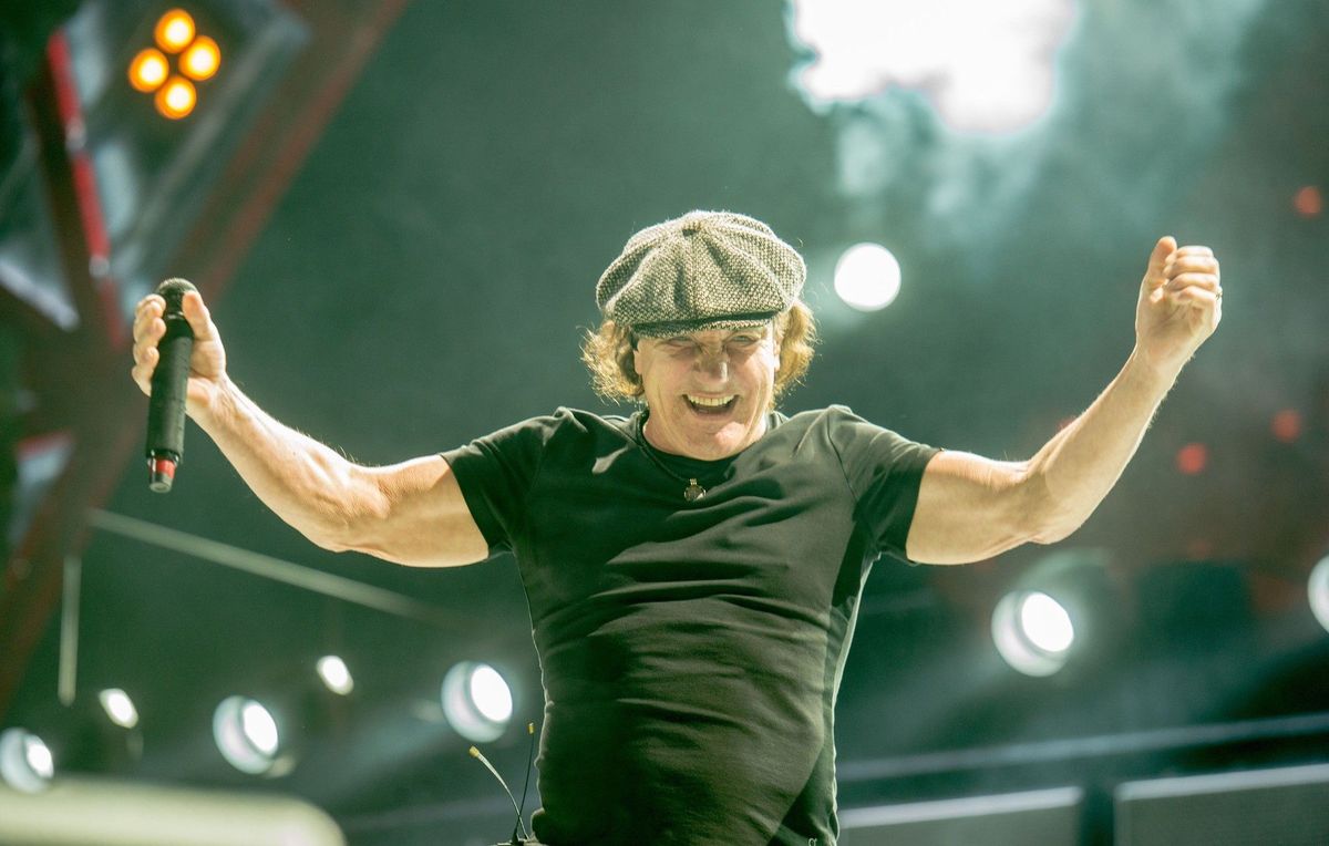 Wokalista AC/DC może stracić słuch