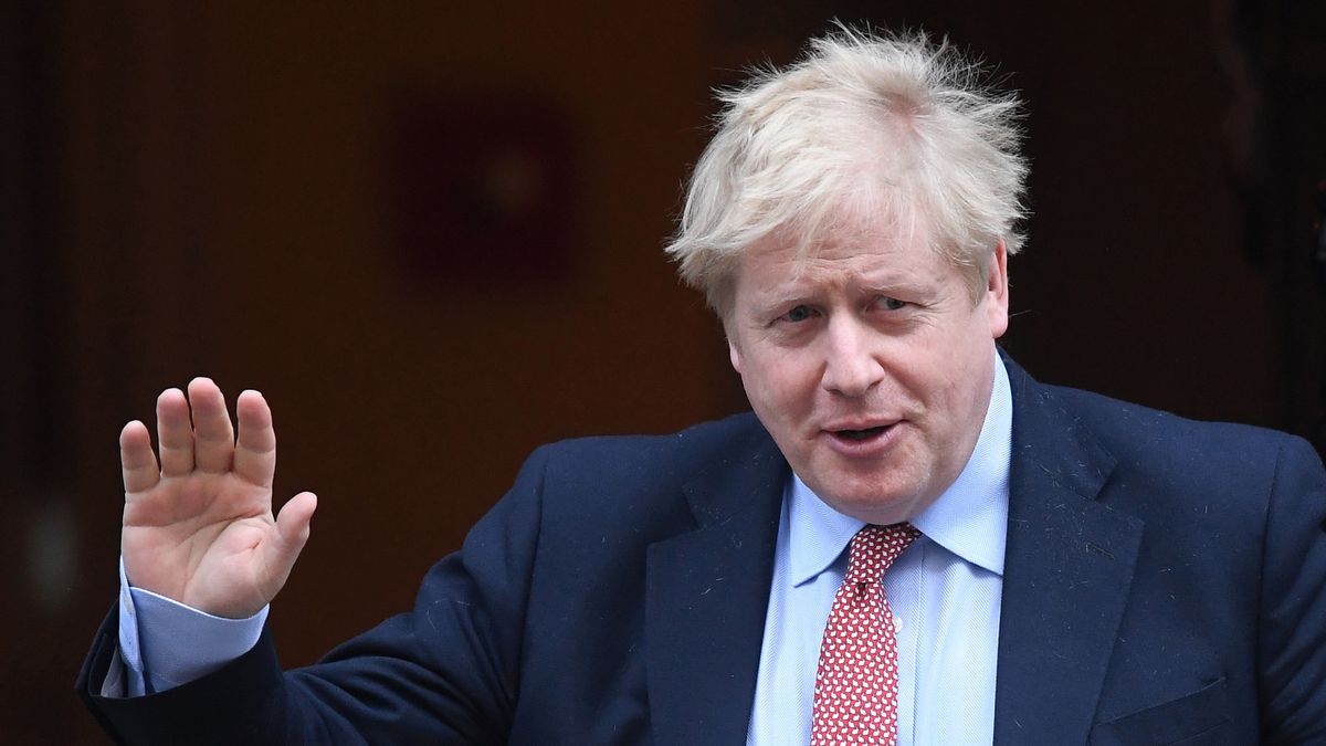 Premier Wielkiej Brytanii Boris Johnson poinformował w piątek, że ma koronawirusa.