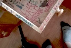 Pomazane meble, dziury w ścianach. W takich warunkach wypoczywają koloniści