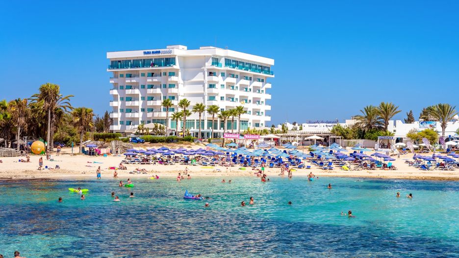 Remedium na brak spektakularnych przecen może być wcześniejsza rezerwacja wyjazdu i właśnie z tego rozwiązania Polacy chętnie korzystają