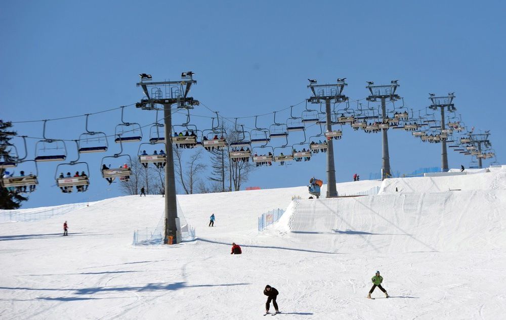 Czy rozpoznasz znane polskie stoki narciarskie na zdjęciach?