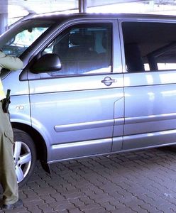 Niemiec zatrzymany przez strażników granicznych. Jechał busem skradzionym w Rosji