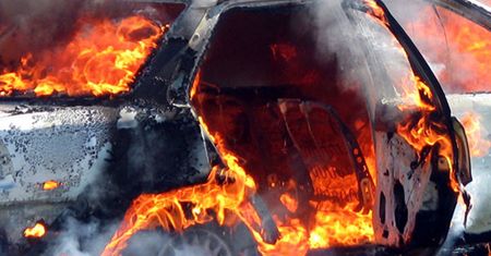 10 aut zdewastowanych jednej nocy. Sprawcą okazało się być dziecko