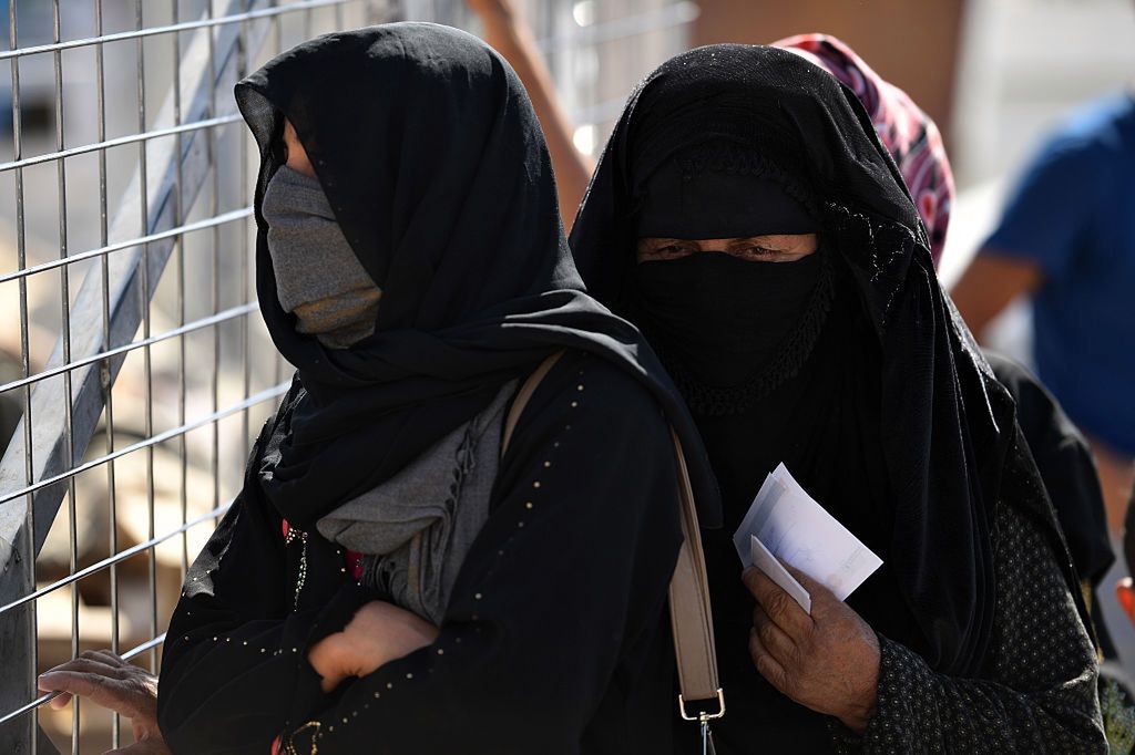 Wzorzyste tkaniny przeciwko dżihadowi. Kobiety na wojnie z radykalnym islamem