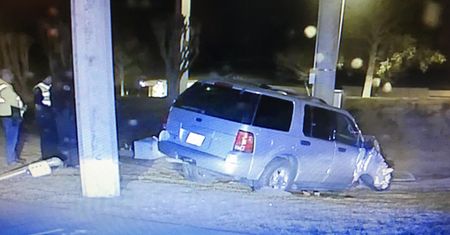Chciała udowodnić dzieciom, że Bóg istnieje. Rozpędziła auto i uderzyła w słup