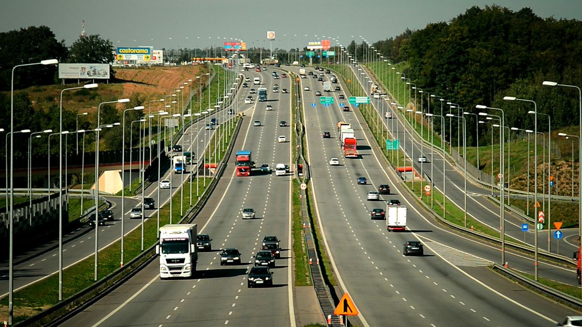 S7. Wylotówka ma mieć przynajmniej trzy pasy w jedną stronę