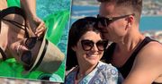 Kasia Cichopek w bikini pręży się na dmuchanej zabawce! Co za ciało! Marcinowi Hakielowi aż opadła szczęka z wrażenia!
