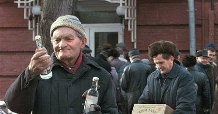 90 tys. osób umiera co roku z powodu alkoholizmu i narkomanii