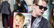 Gwiazdor hitu "Kevein sam w domu" jest zakochany po uszy! Macaulay Culkin przyłapany przez paparazzi ze swoją nową dziewczyną