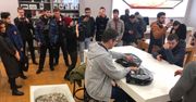 Rosjanin chciał kupić iPhone'a XS. Zapłacił wanną pieniędzy