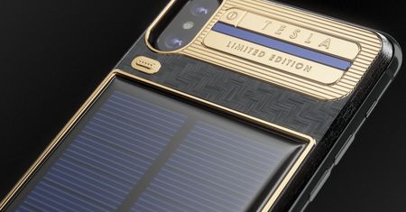 IPhone X Tesla zasilany energią słoneczną. Wygląda niesamowicie, ale kosztuje krocie