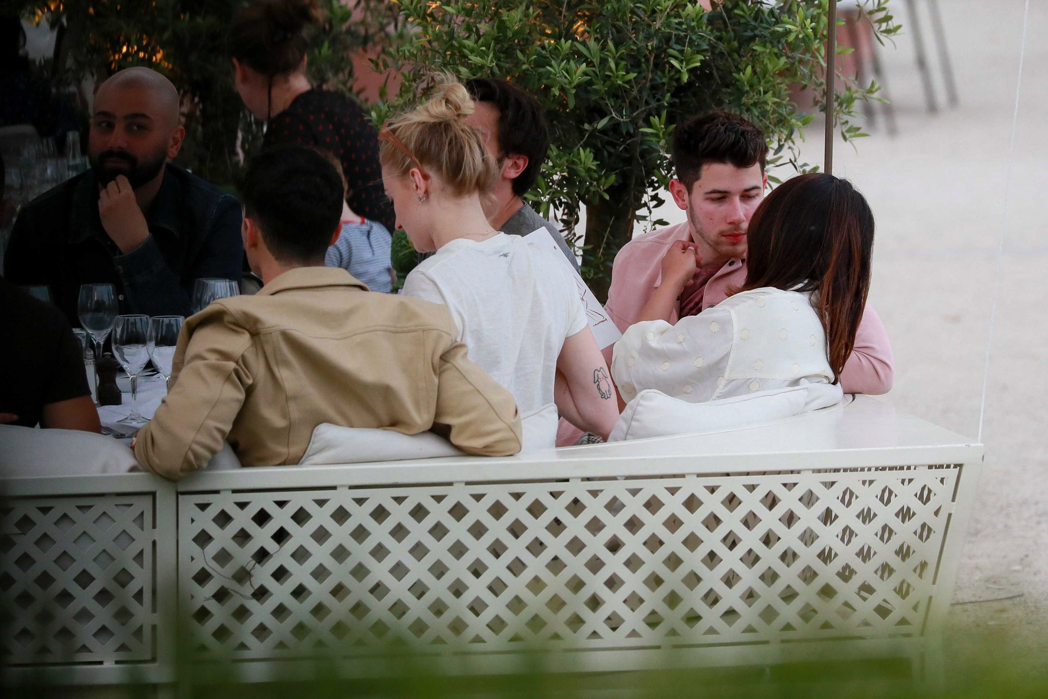 Nick Jonas i Priyanka Chopra wspólnie w restauracji