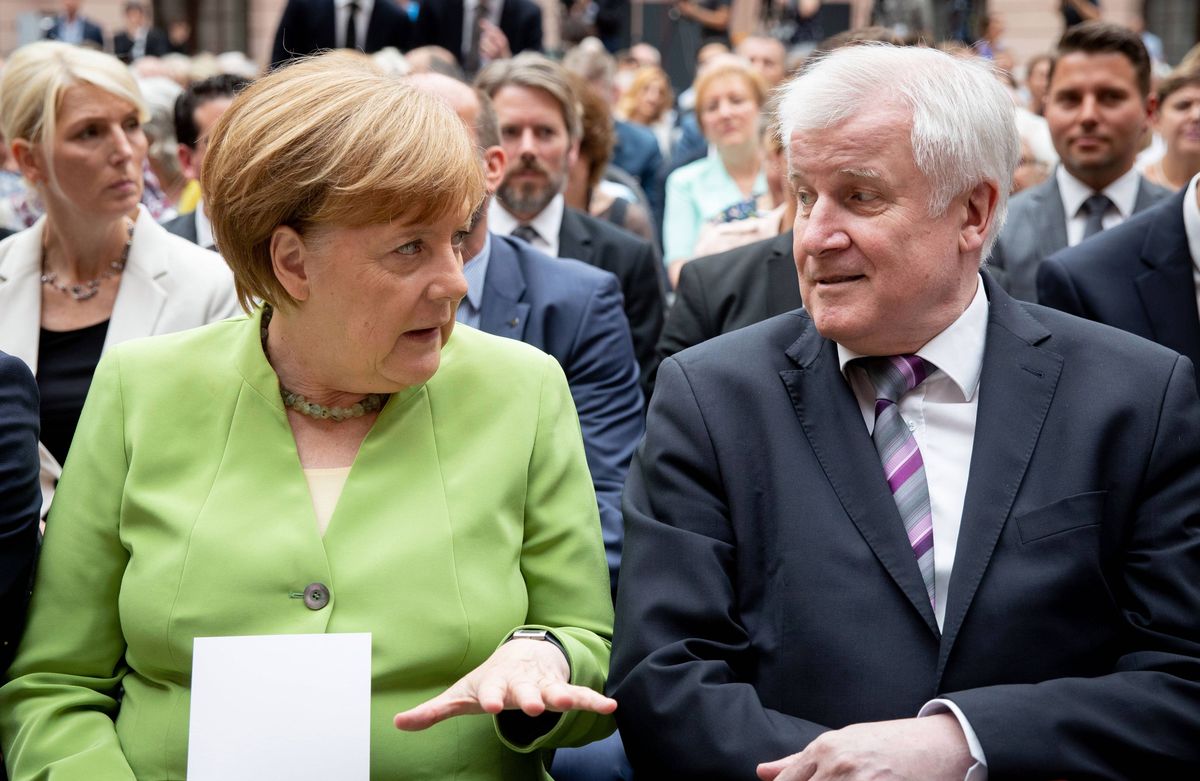 Niemcy. Angela Merkel i Horst Seehofer dogadali się. Koalicja jednak się nie rozpadnie