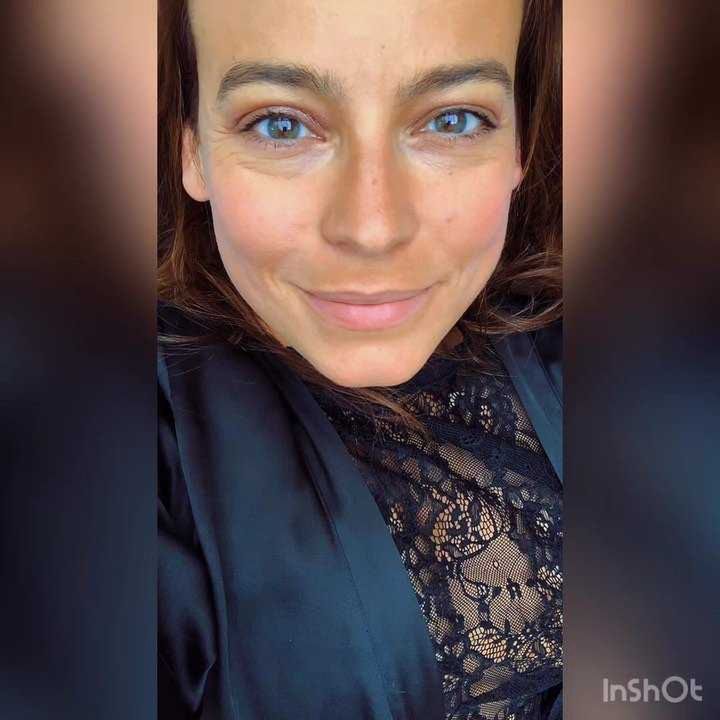 Anna Mucha zaprasza fanów do łóżka
