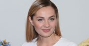Małgorzata Socha w eleganckiej sukience podkreślającej figurę. Dobrała do niej piękne lakierki i kolorową kopertówkę [zdjęcia]