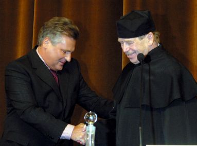 Havel doktorem honoris causa Uniwersytetu Warszawskiego