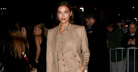 Irina Shayk w męskim garniturze. Jeden element zepsuł wszystko