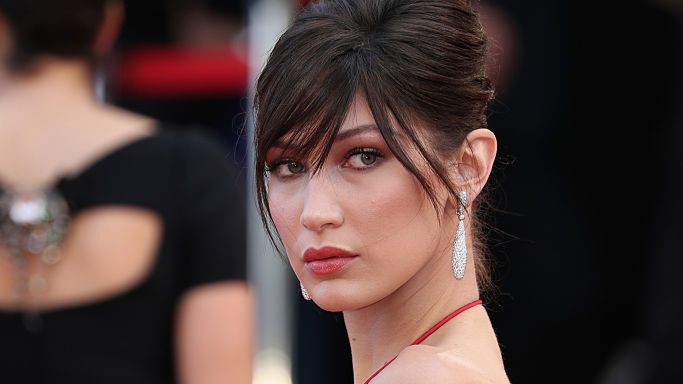 Kobiety chcą mieć nogi jak Bella Hadid.