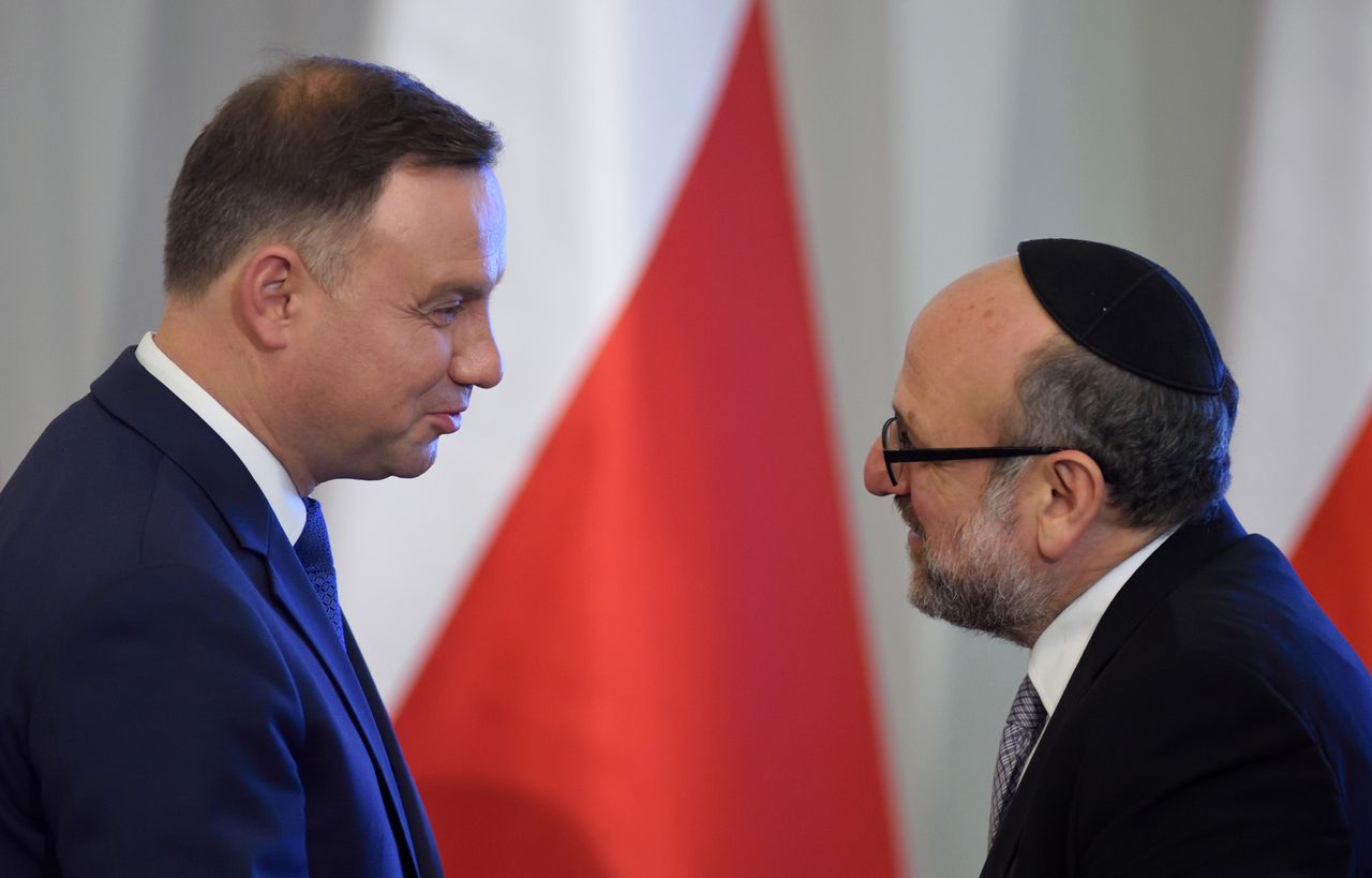 Andrzej Duda zdrajcą? Wszystkiego dowie się z petycji m.in. Grzegorza Brauna