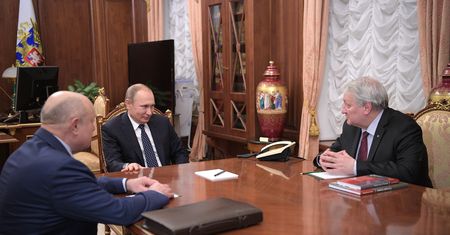 Eksperci Putina do zadań specjalnych. RISI stało za operacją wspierania Trumpa?
