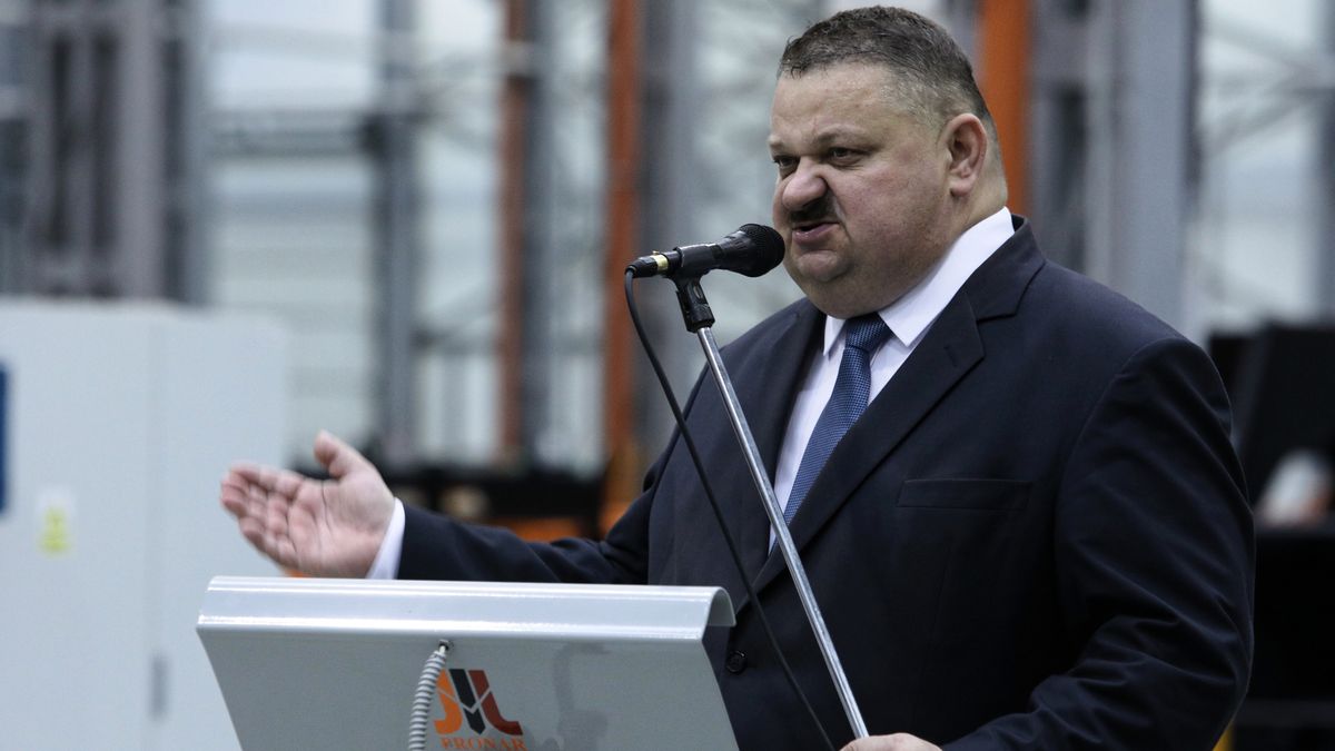 Oświadczenia majątkowe zarządu województwa podlaskiego. Derehajło zarobił 215 tys. zł