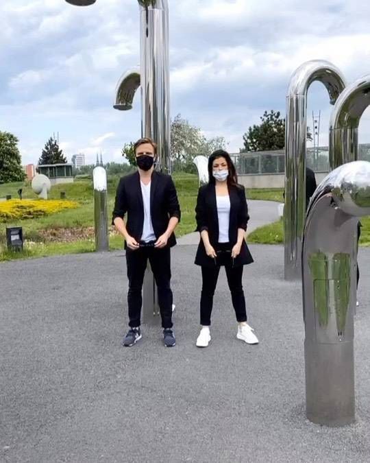 Kasia Cichopek i Marcin Hakiel tańczą układ do Men in black