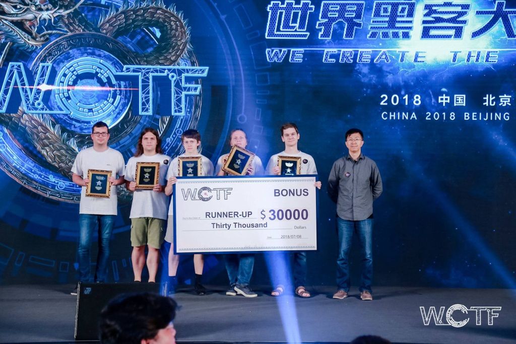 Zawody WCTF 2018. Członkowie Dragon Sector od lewej: adami, mwk, Redford, q3k, implr 