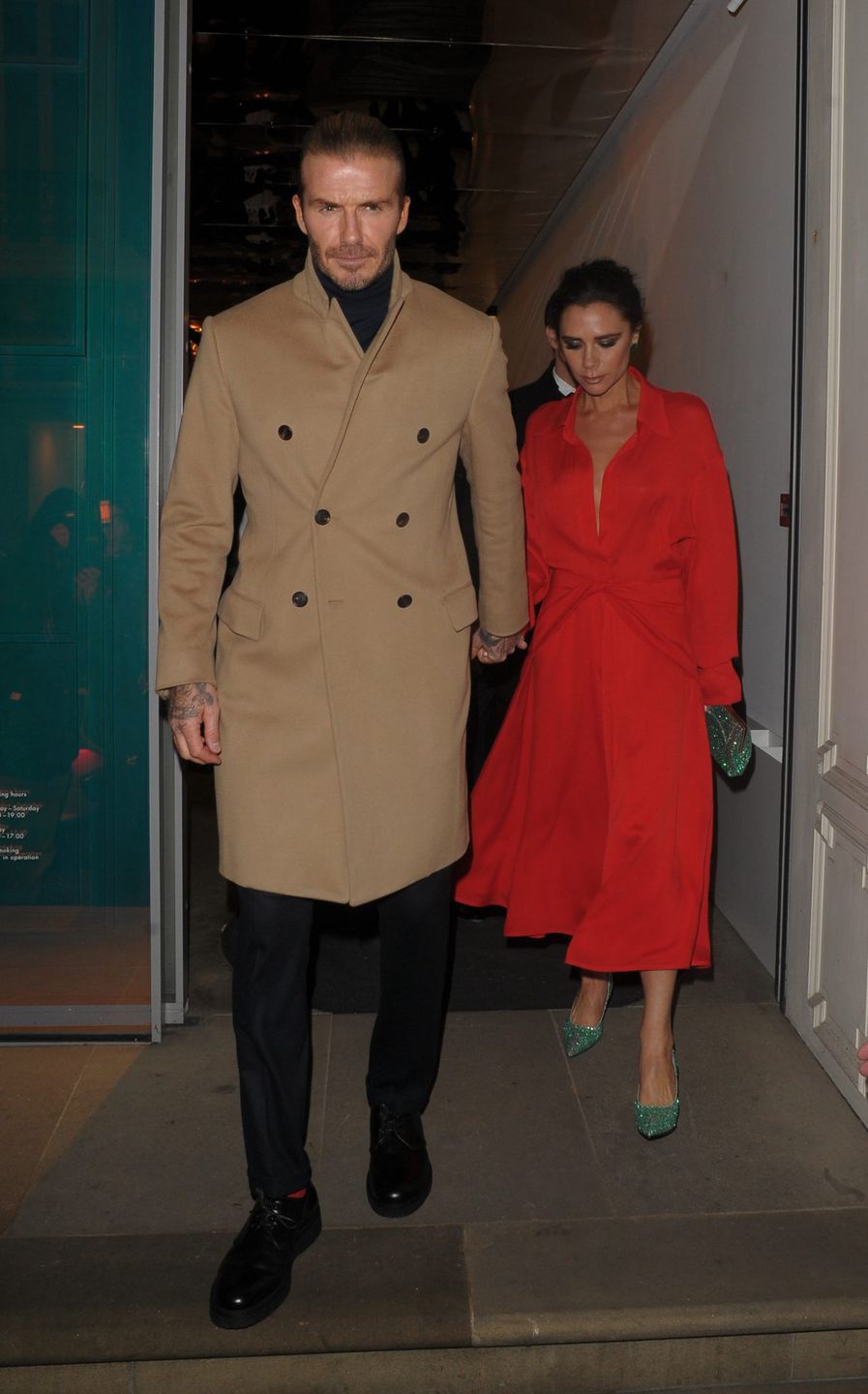 Wystylizowani Victoria Beckham i David Beckham złapani przez paparazzi w Londynie