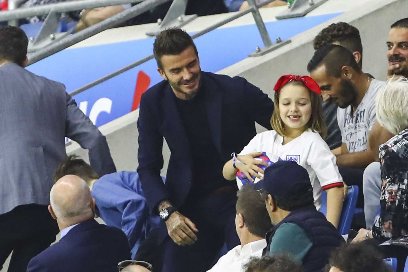David Beckham z córką Harper na meczu w piłce nożnej kobiet