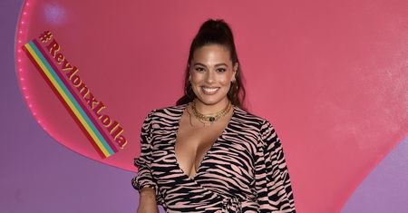 Ashley Graham, modelka plus size, zostanie mamą. Pokazała ciążowy brzuszek