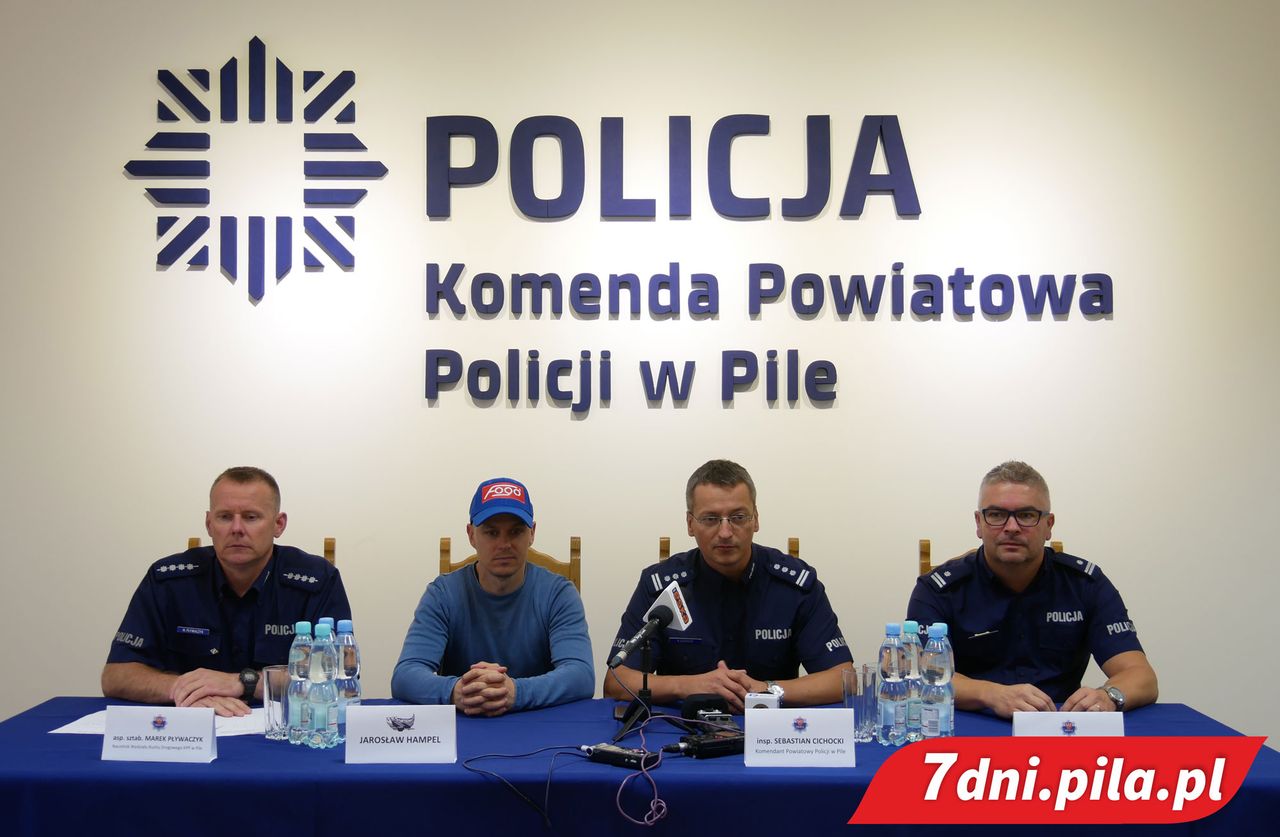 Jarek Hampel nagrał spot z pilską policją