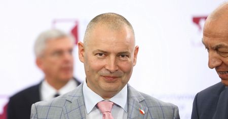PiS kusi senatora PO stanowiskiem ministra sportu. Robert Dowhan: Nie zawiodę państwa