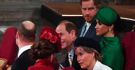 Strapiony Harry w opactwie Westminster. Mina księcia mówi wiele