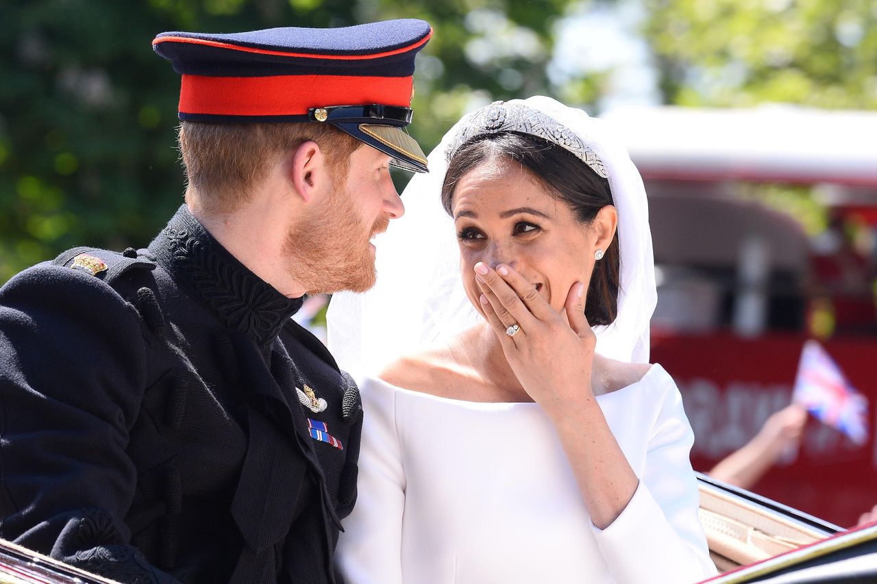 Pierwsza rocznica ślubu Meghan i Harry'ego. Pokazali niepublikowane dotąd zdjęcia z uroczystości 