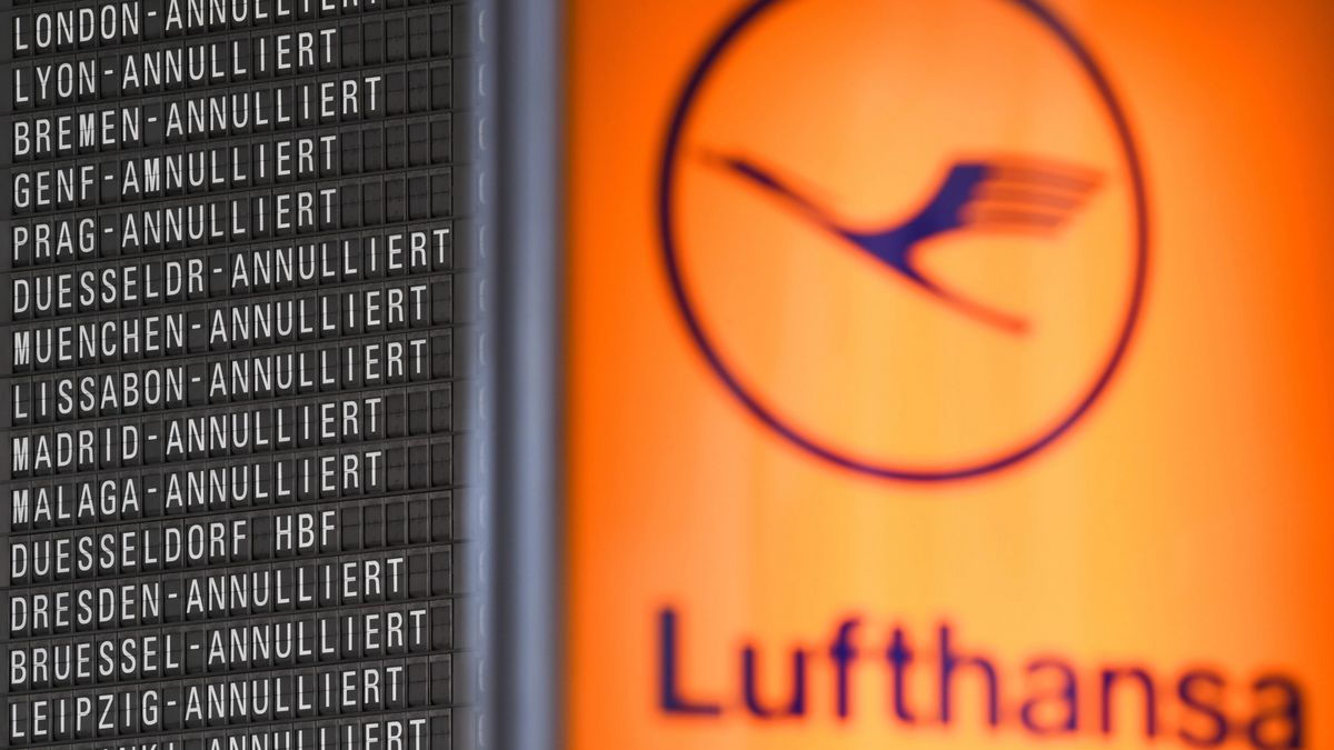 Strajk pracowników linii Lufthansa trwa od północy ze środy na czwartek