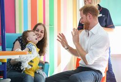 Książę Harry odwiedza szpital, idzie w ślady księżnej Diany