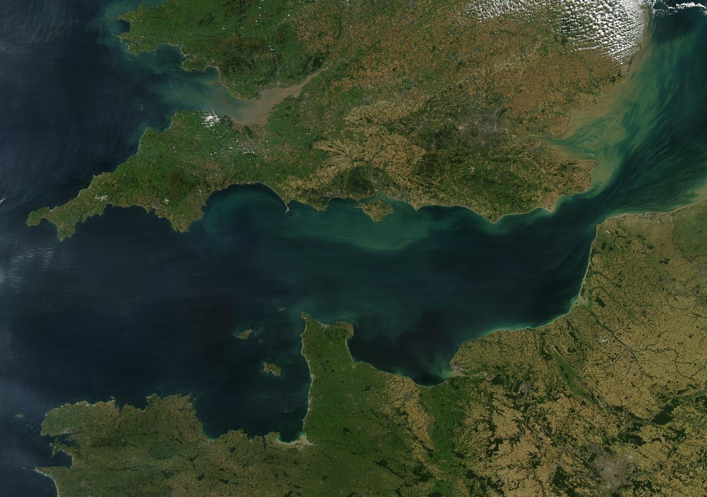 Kanał la Manche oddziela Wielką Brytanię od reszty Europy