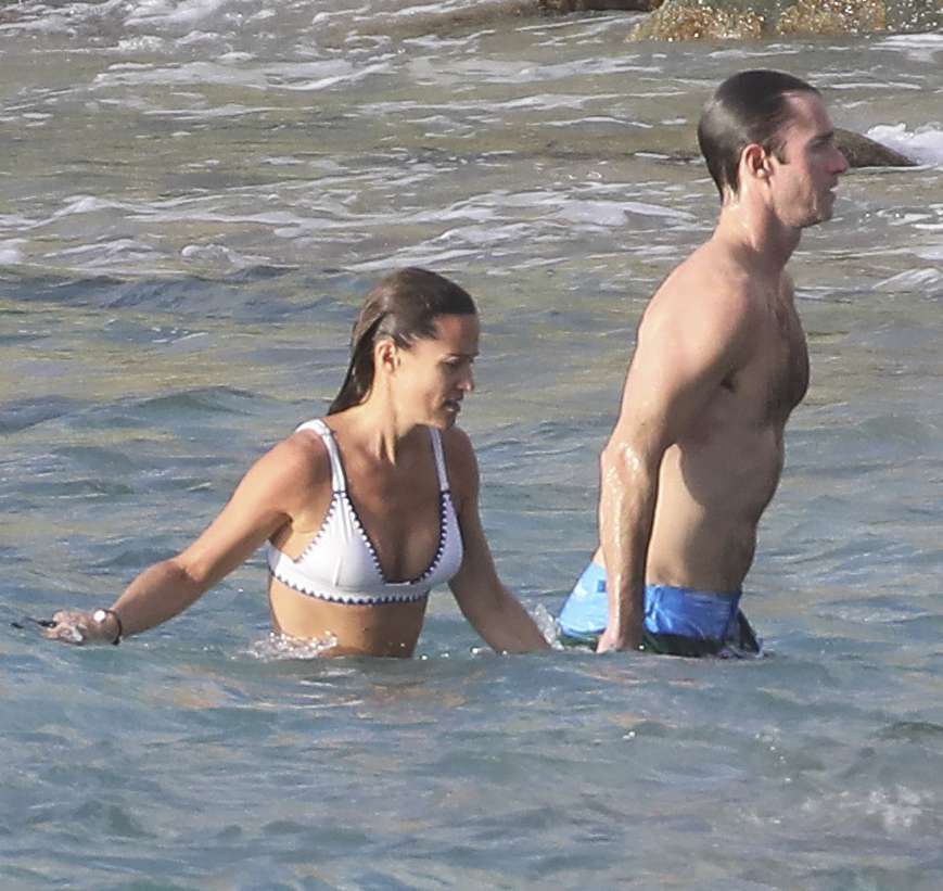 Pippa Middleton i James Matthews na wakacjach we Francji