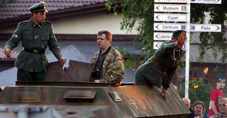 D-Day Hel. "Pamiątkowe zdjęcie z esesmanem"