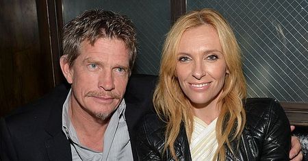 Thomas Haden i Toni Collette grają razem. Zapowiada się ciekawa komedia