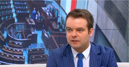 Czy Bartłomiej Misiewicz pobiera wynagrodzenie z MON? Rafał Bochenek: trzeba by było zapytać w ministerstwie