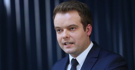 Rzecznik rządu: nie nazwałbym "sporem" relacji Dudy z Macierewiczem