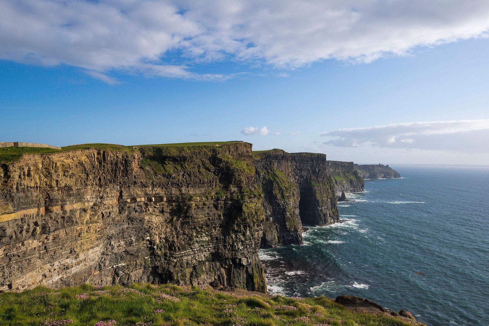 Steep cliffs, Cliffs of Moher, County Clare, Ireland Dostawca: PAP/DPA.