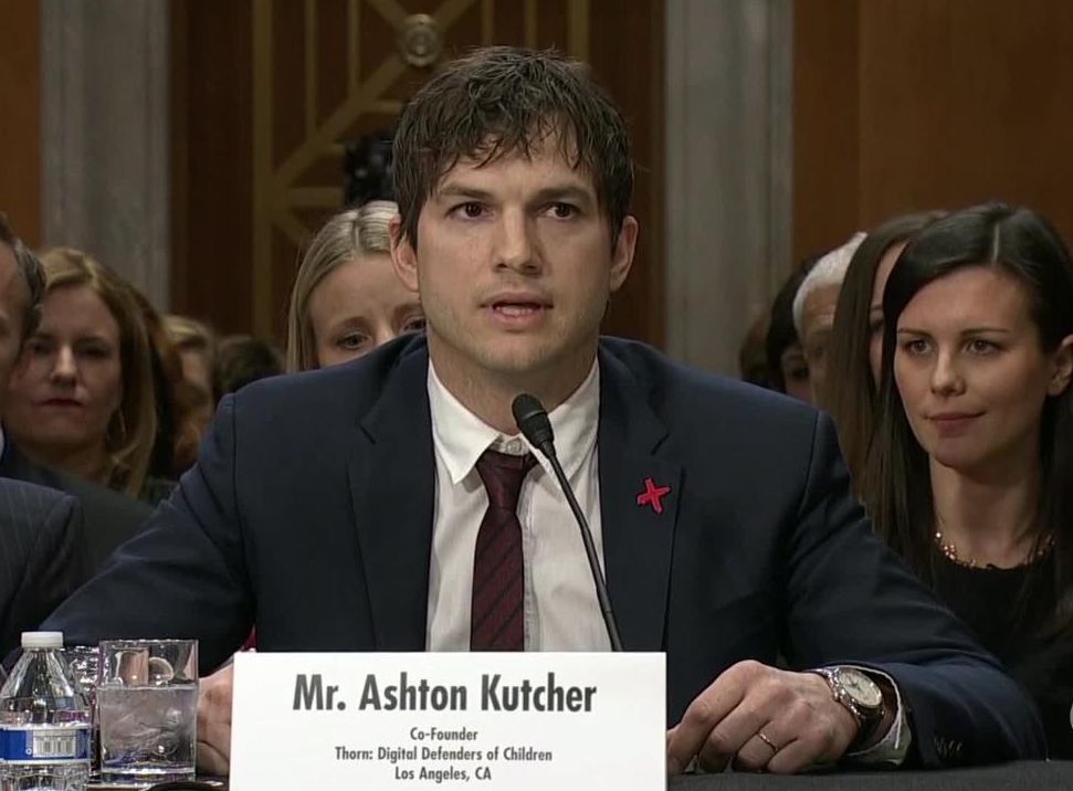 Ashton Kutcher w płomiennym przemówieniu