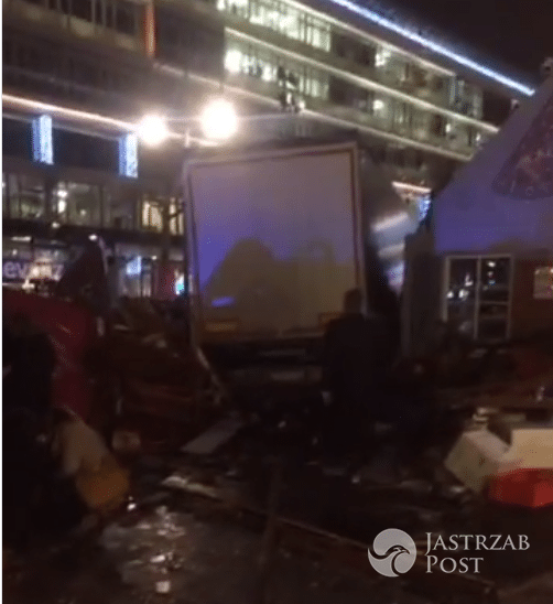 Ciężarówka wjechała w jarmark świąteczny w Berlinie