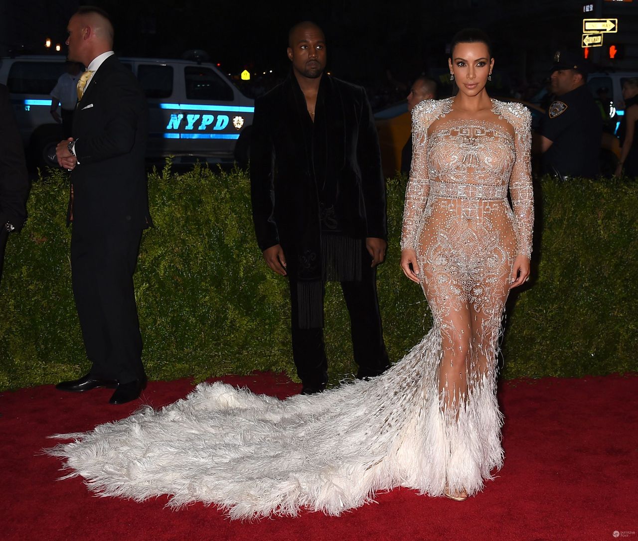 Kim Kardashian (w kreacji Roberto Cavalli) i Kanye West, MET Gala 2015 (fot. ONS)